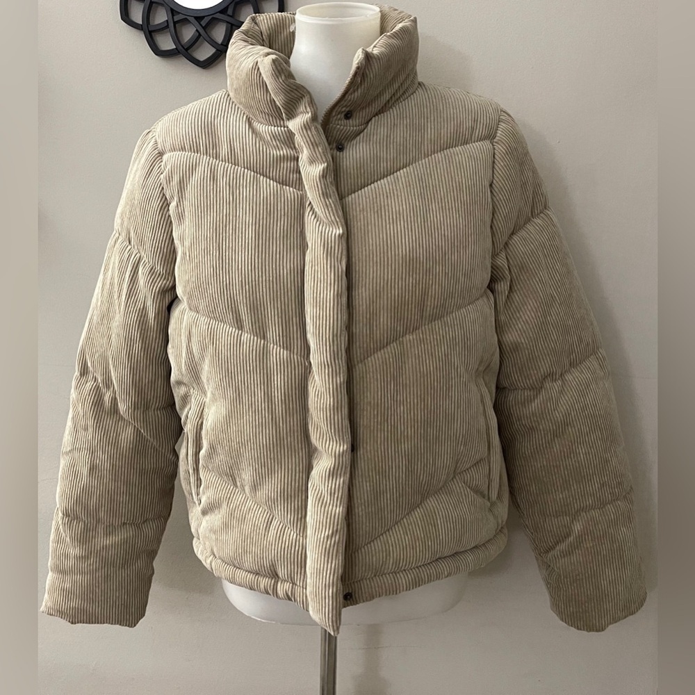 Women's Tan Corduroy Puffer Jacket Fall Winter Skiing Minimalist Cozy